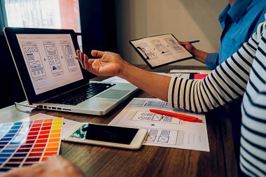 Yaratıcı Web Tasarımcısı planlama uygulaması ve templa geliştirme