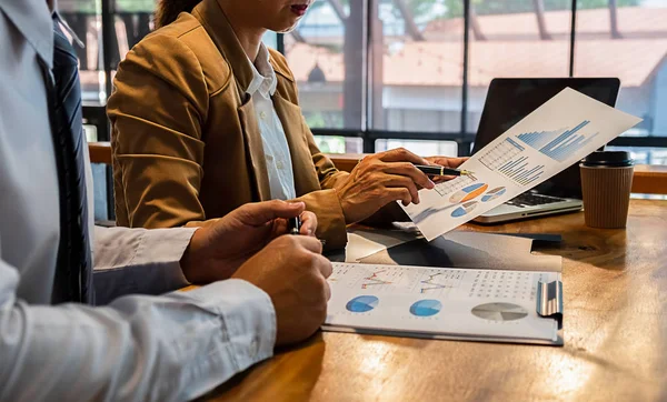 Administrator business man financial inspector and secretary mak — Stock Photo, Image