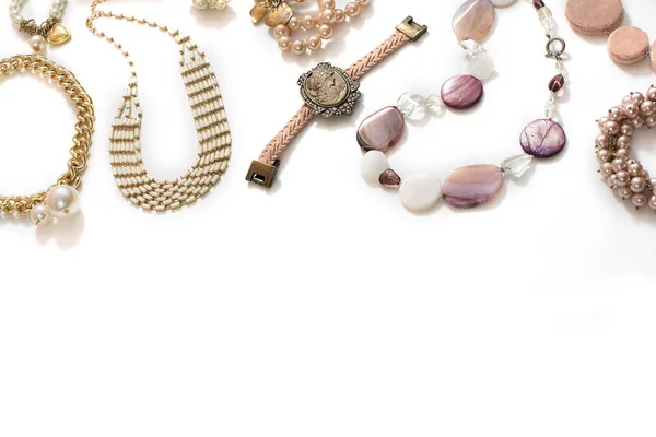 Uppsättning Kvinnors Smycken Vintagestil Halsband Cameo Pearl Armband Kedja Örhängen — Stockfoto