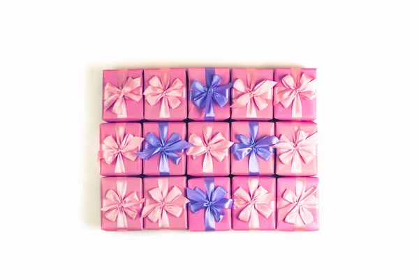 Κουτιά Δώρα Διακόσμηση Κορδέλα Σατέν Φιόγκο Ροζ Γραμμές Κάτοψη Του — Φωτογραφία Αρχείου