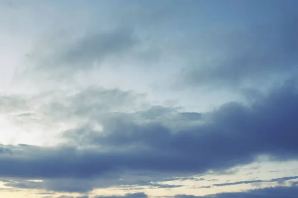 Cumulus Nuages Coucher Soleil Avec Coucher Soleil Ciel Bleu Fond — Photo