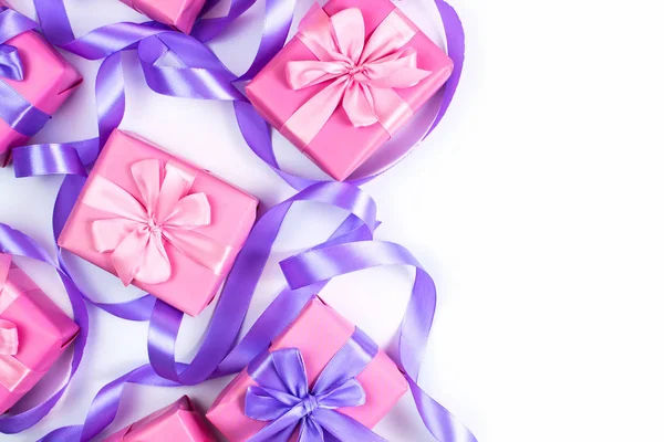 Набор Подарков Новорожденного Розового Цвета Белом Фоне Вид Сверху Квартиру — стоковое фото