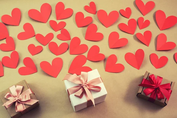 Vliegende Rode Harten Concept Van Valentijnsdag Bovenaanzicht Plat Leggen Vakken — Stockfoto