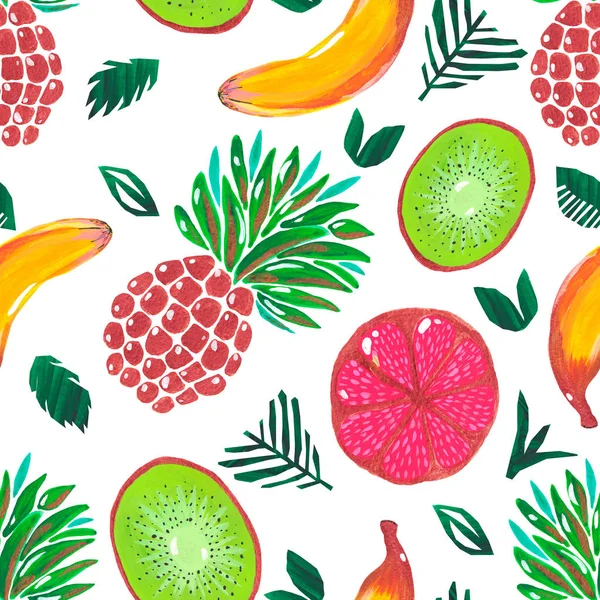 Schema senza soluzione di continuità. Illustrazione di guazzo acrilico dipinto a mano frutta esotica ananas banana kiwi pompelmo foglie tropicali su sfondo bianco . — Foto Stock