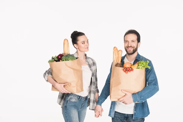 Pareja Casada Tomados Mano Mientras Llevan Paquetes Papel Con Alimentos — Foto de Stock