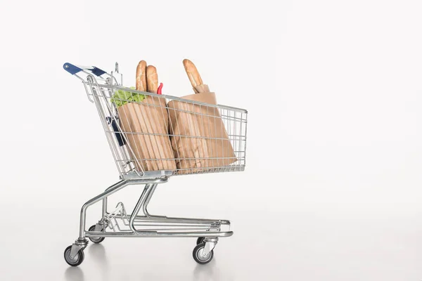 Vista Cerca Del Carrito Compra Con Paquetes Papel Llenos Comestibles —  Fotos de Stock