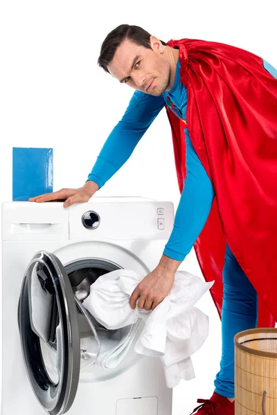 Superman Lavando Ropa Lavadora Mirando Cámara Blanco — Foto de Stock