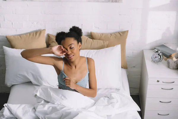 Young African American Woman Waking Bedroom — Stock Photo, Image