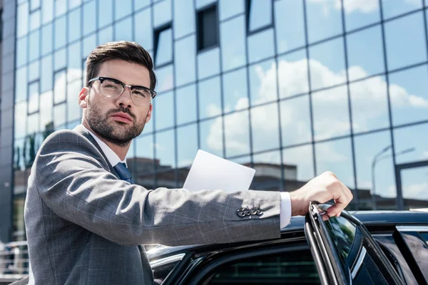 Side View Confident Businessman Papers Hands Standing Car Street — Stock Photo, Image