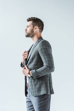 Moda emin işadamı takımını beyaz arka plan üzerinde izole düzleştirme