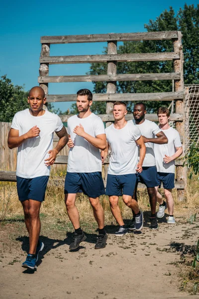 Multicultural Young Soldiers Running Range — Stock Photo, Image