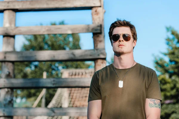 Portrait Young Soldier Sunglasses Range — Free Stock Photo