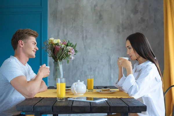 Side View Young Multicultural Couple Having Breakfast Together Home — Stock Photo, Image