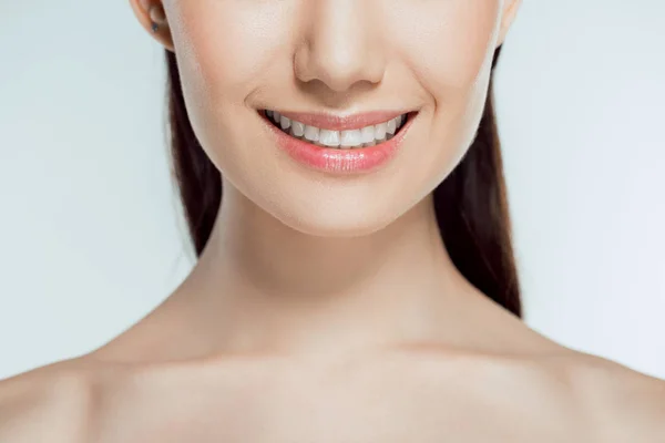 Vista Recortada Mujer Sonriente Aislado Gris — Foto de Stock