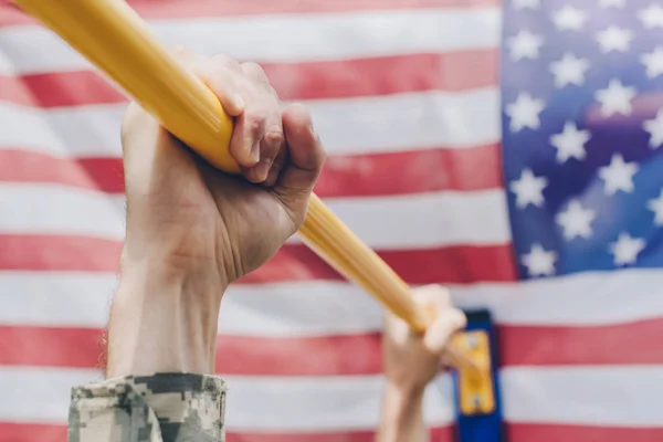 Partial View Soldier Pulling Himself Crossbar American Flag Backdrop — Stock Photo, Image