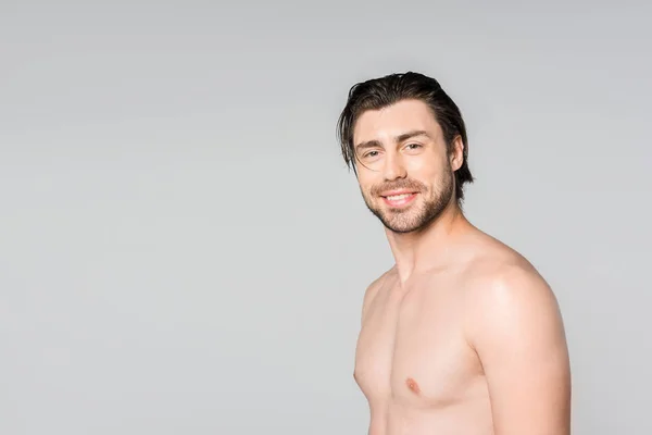 Retrato Hombre Guapo Sin Camisa Con Peinado Elegante Aislado Gris —  Fotos de Stock