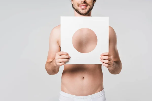 Tiro Recortado Homem Sorridente Roupa Interior Segurando Papel Branco Figura — Fotos gratuitas