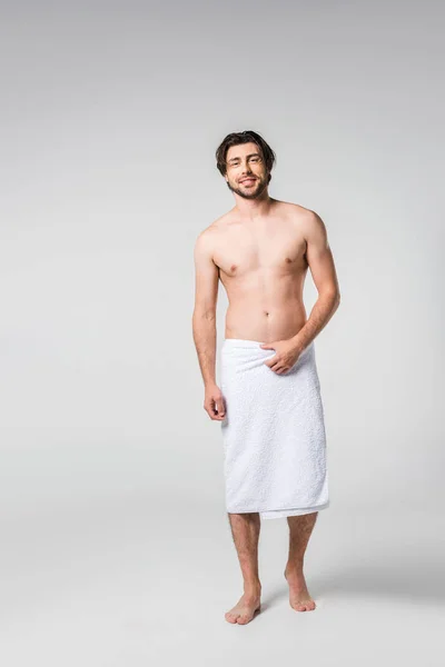 Smiling Handsome Man White Towel Grey Backdrop — Stock Photo, Image