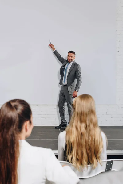 Business Coach Pointing Board Training Hub — Stock Photo, Image