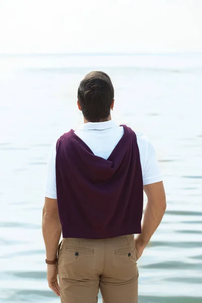 Rear View Man Standing Looking River Summer Day — Stock Photo, Image