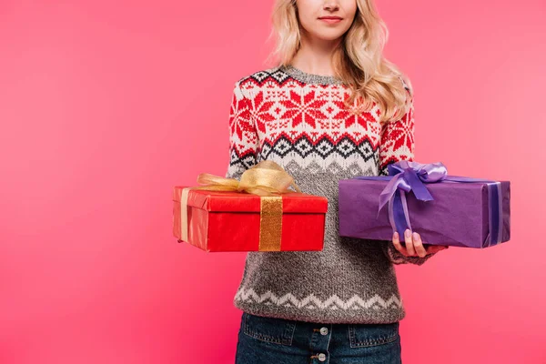 Cropped Image Girl Sweater Holding Presents Isolated Pink — Stock Photo, Image