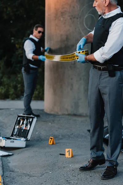 Middle Aged Male Police Officers Latex Gloves Setting Police Line — Stock Photo, Image