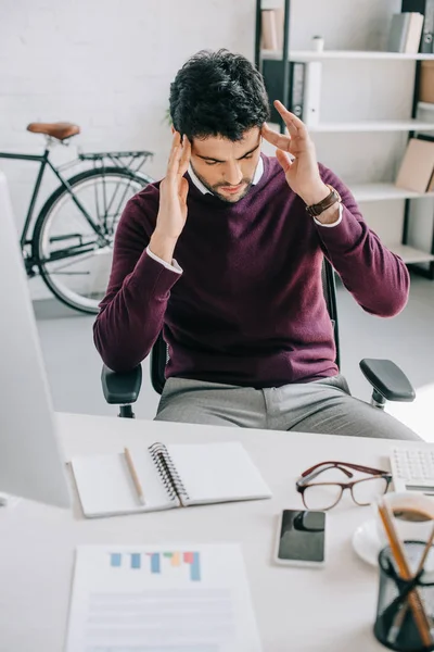 Tired Designer Burgundy Sweater Having Headache Office — Free Stock Photo