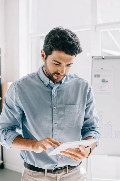 Handsome Architect Using Tablet Office — Free Stock Photo