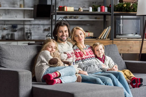 Happy Family Two Adorable Children Sitting Together Sofa Christmas Time — Stock Photo, Image