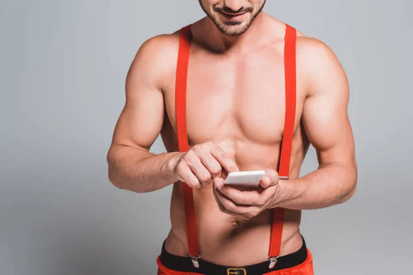 Delvis Skymd Utsikt Över Sexig Man Jul Hatt Med Smartphone — Stockfoto