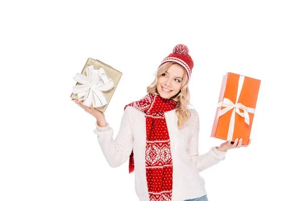 Beautiful Smiling Young Woman Hat Scarf Mittens Holding Gift Boxes — Stock Photo, Image