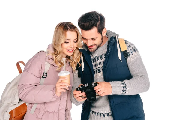 Smiling Young Couple Tourists Backpacks Looking Camera Isolated White — Stock Photo, Image