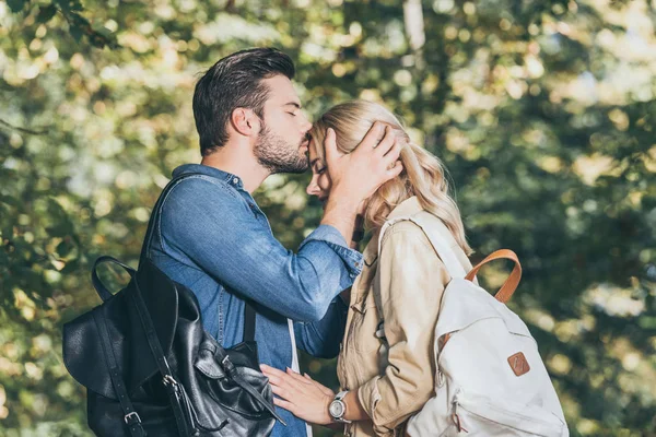 Vue Latérale Couple Romantique Dans Parc Automne — Photo