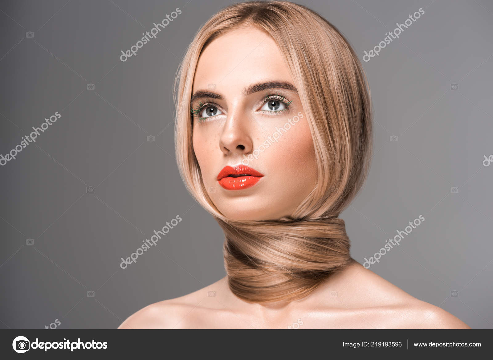 foto-golih-krasivih-s-volosami-zhenshin-porno-video-lesbiyskie-izvrasheniya