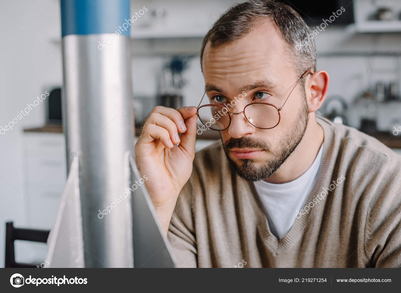 Portrait Handsome Engineer Looking Glasses Rocket Model Home — Free