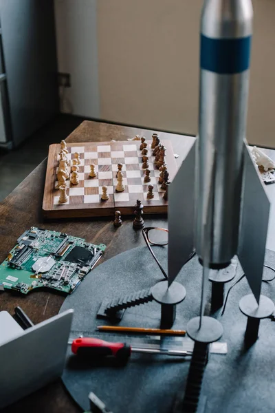 Chess Board Rocket Model Table Living Room — Free Stock Photo