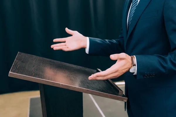 Cropped Image Lecturer Standing Gesturing Podium Tribune Seminar Conference Hall — Stock Photo, Image