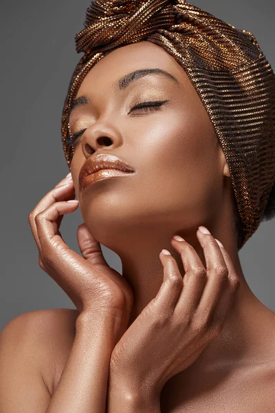 Portrait Stylish African American Woman Head Wrap Bare Shoulders Isolated — Stock Photo, Image