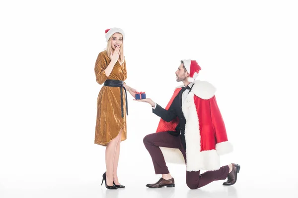 Man Santa Claus Costume Presenting Gift Surprised Girlfriend Santa Claus — Free Stock Photo