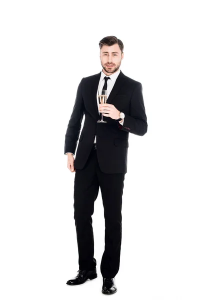 Stilig Man Svart Kostym Med Glas Champagne Isolerad Vit — Gratis stockfoto