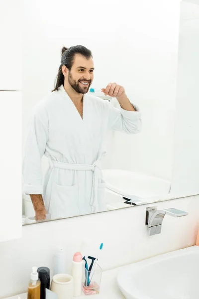 Handsome Adult Man Brushing Teeth Bathroom — Free Stock Photo