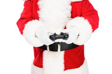 Claus santa üzerine beyaz izole gamepad ile bilgisayar oyunu oynamak kırpılmış atış