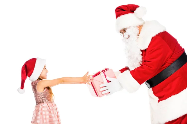 Боковой Вид Счастливого Санта Клоуна Делающего Подарок Маленькому Ребенку Изолированному — стоковое фото