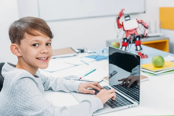 Schoolboy Sitting Using Laptop Looking Camera Stem Lesson — Stock Photo, Image