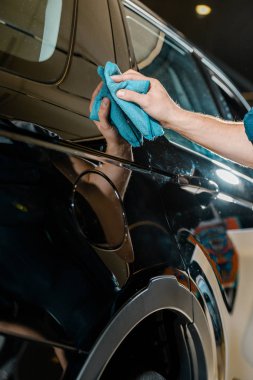 otomatik mekanik temizlik araba oto tamircisi, bez ile kırpılmış atış