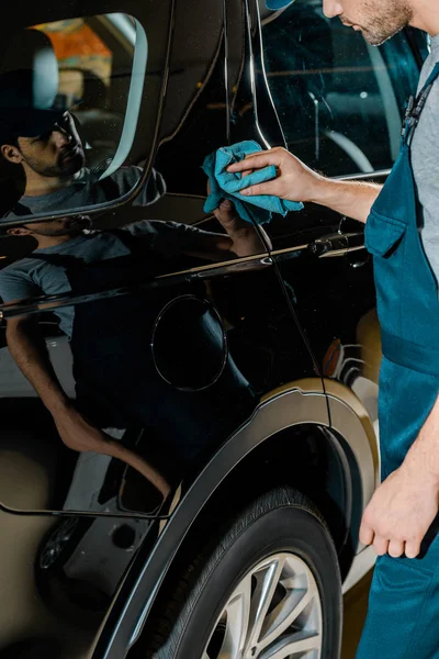 Visão Parcial Carro Limpeza Mecânico Automático Com Pano Oficina Reparação — Fotografia de Stock