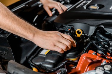 Otomobil kontrol otomatik mekanik atış kırpılmış