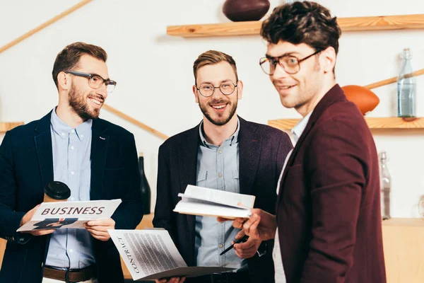 Selective Focus Young Businessmen Cafe — Free Stock Photo