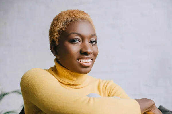 머리를 아프리카계 미국인 여자의 클로즈업 — 무료 스톡 포토