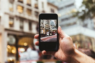 new york şehir sokak resim çekmek smartphone ile atış fo adam kırpılmış 